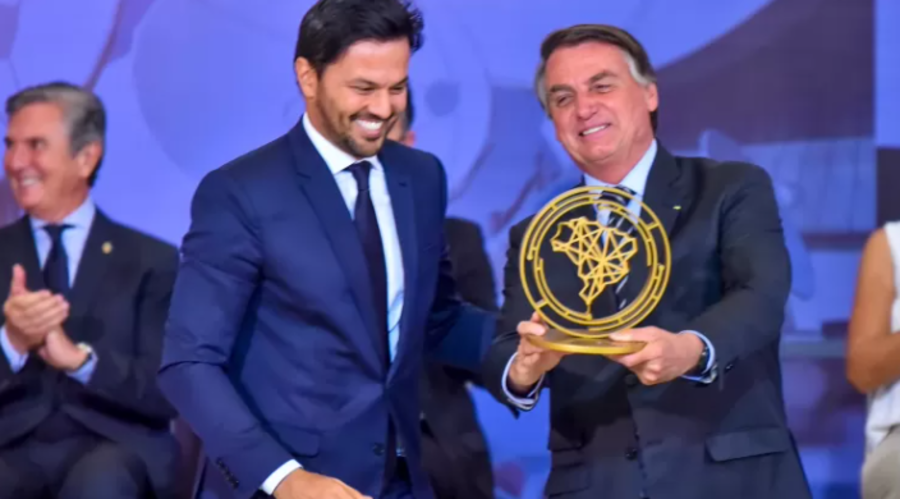 Center bolsonaro premio widelg