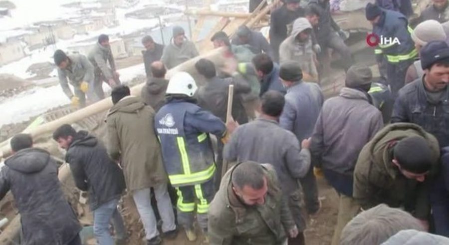 Center terremoto ira turquia 23022020094446760