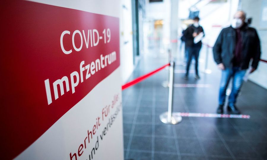 Center 2021 11 18t175521z 1 lynxmpehah11f rtroptp 4 health coronavirus germany