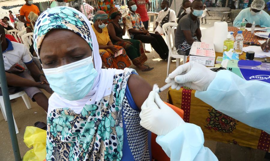 Center 2021 08 17t184152z 90161753 rc247p9agz2a rtrmadp 3 health ebola ivorycoast guinea