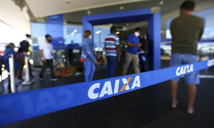 Center 05 08 2020 fila agencia caixa