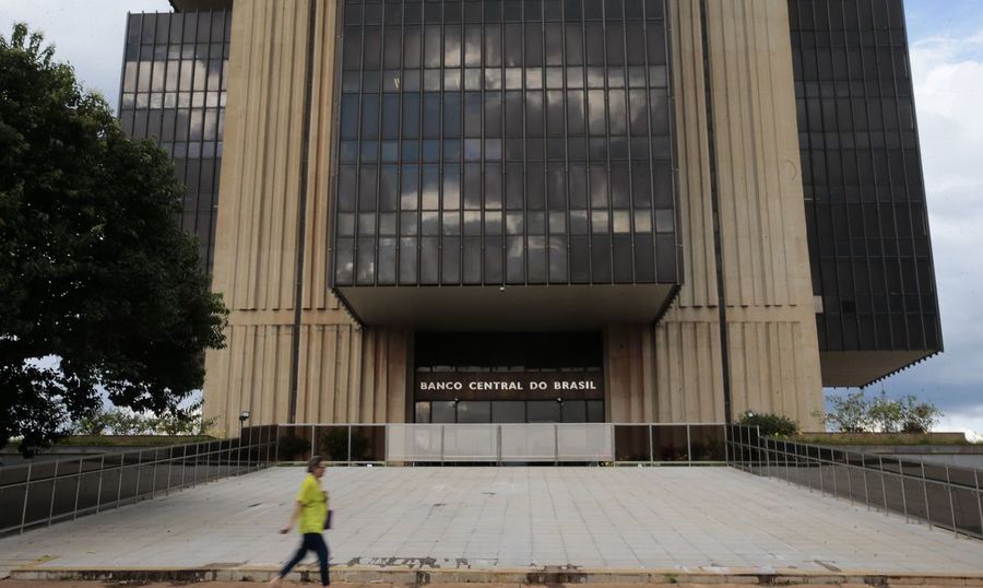 Center banco central economia 0413202012