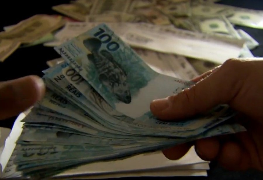 Center record domingo espetacular educacao financeira como poupar dinheiro guardar dinheiro economia dinheiro milionarios 22082018142644586