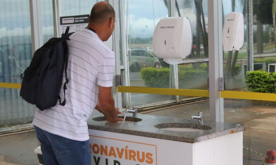 Center coronavirus0603209844