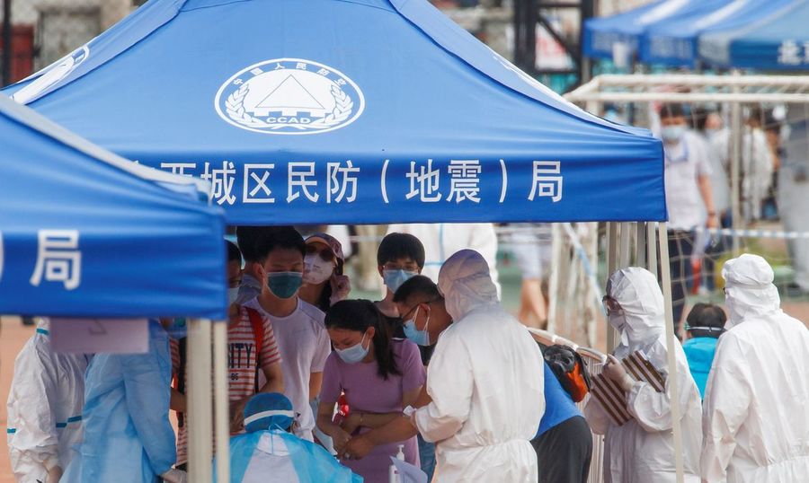 Center 2020 06 15t164406z 1 lynxmpeg5e1gv rtroptp 4 health coronavirus china
