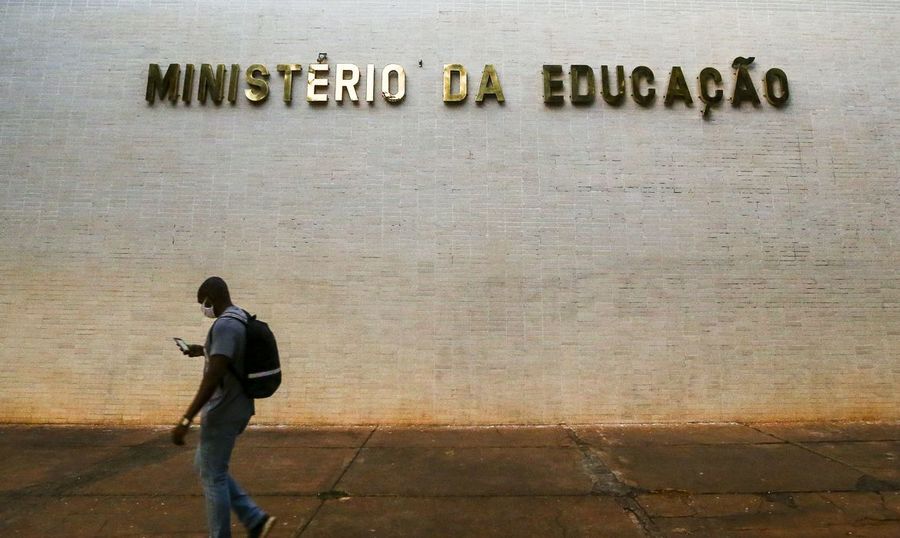 Center 10 07 2020 ministerio educacao 2