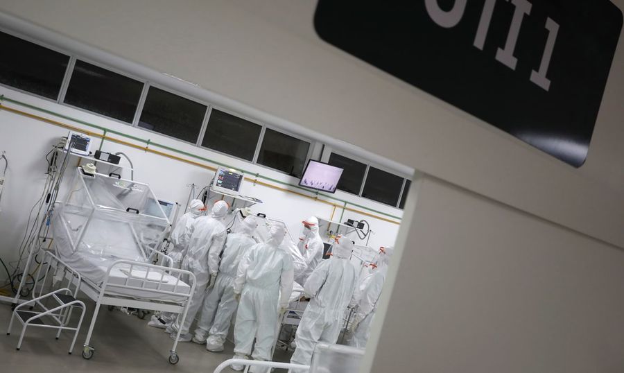 Center 2020 04 14t153747z 61308189 rc2f4g9tg9e4 rtrmadp 3 health coronavirus brazil