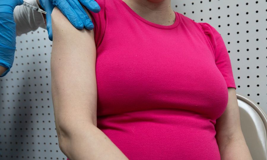 Center 2021 03 16t230555z 1 lynxmpeh2f1qe rtroptp 4 health coronavirus israel vaccine pregnancy