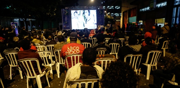 Exibicao do filme sabotage maestro do canao na regiao conhecida como cracolandia no centro de sao paulo nesta quinta feira 2 1435946479282 615x300