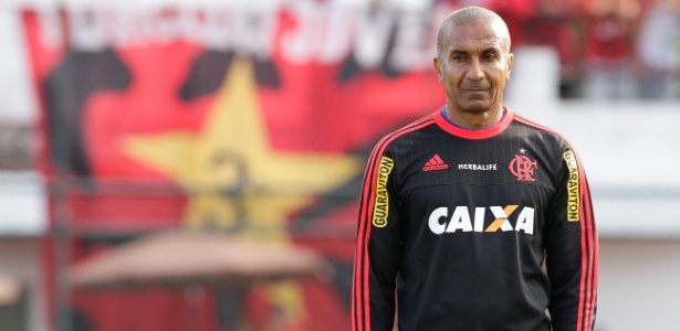 O tecnico cristovao borges vive momento delicado no comando do flamengo 1435614168694 615x300