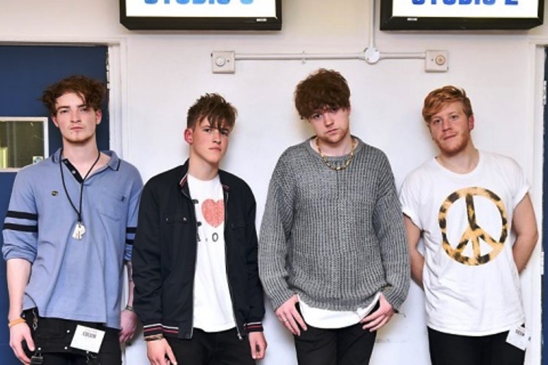 Viola beach