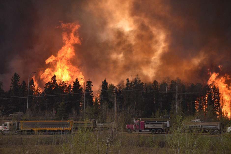 2016 05 04t122438z 1 lynxnpec430q7 rtroptp 4 canada wildfire fortmcmurray