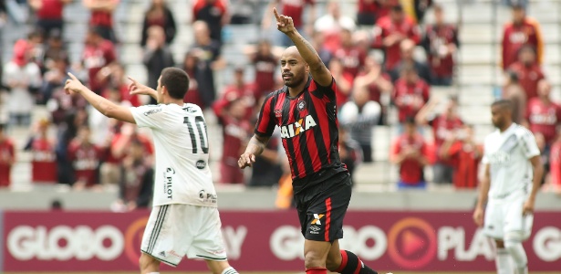 Thiago heleno comemora seu primeiro gol contra a ponte preta 1474817986002 615x300