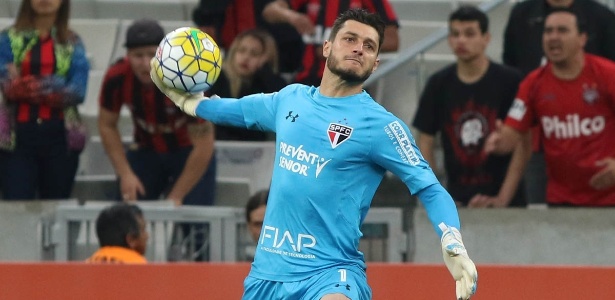 Denis repoe bola em partida contra o atletico pr na arena da baixada 1474232846235 615x300