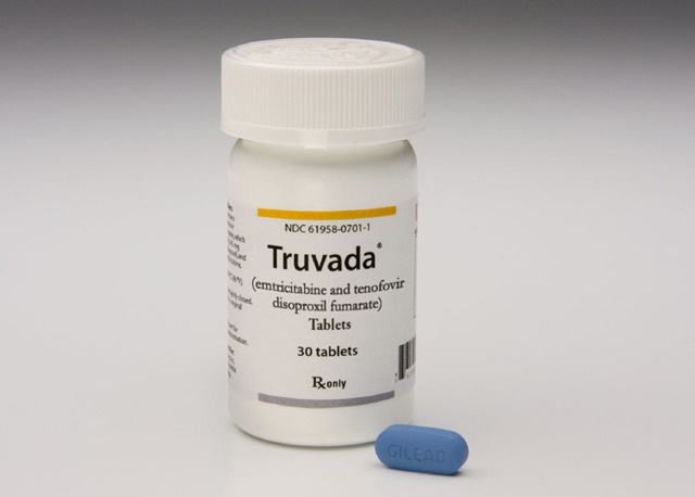 Truvada pill and bottlewhite5