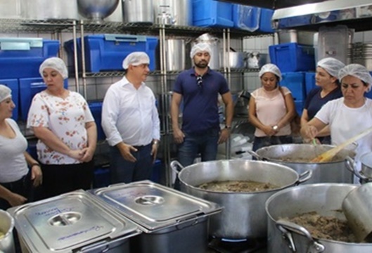 Left or right cozinha piloto prefeito 1