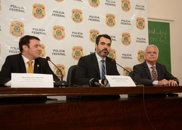 Coletiva pf alvaro rezende1