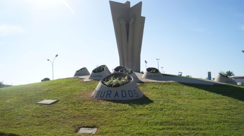 Monumento ao colono foto andre bento