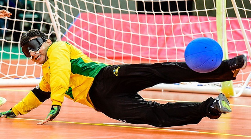 Atleta paralimpico no goalball1